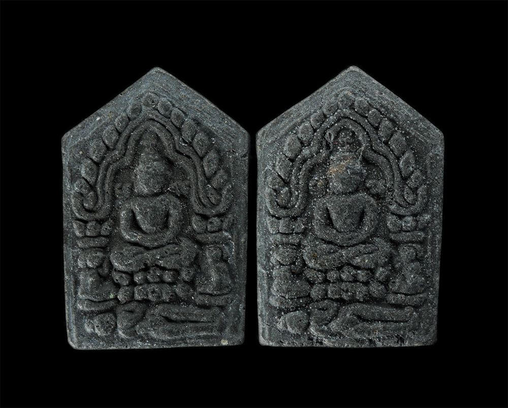 23Jul24 (257)p.jpg - พระขุนแผนผงพรายกุมาร รุ่นยอดฉัตร ปี2553 เนื้อผงใบลาน หลวงปู่ทิม วัดละหารไร่ อ.บ้านค่าย จ.ระยอง พิมพ์เล็ก เนื้อผงพุทธคุณ ผงว่าน ผงเก่าของหลวงปู่ทิม  หล [..] | https://kamulet.in.th